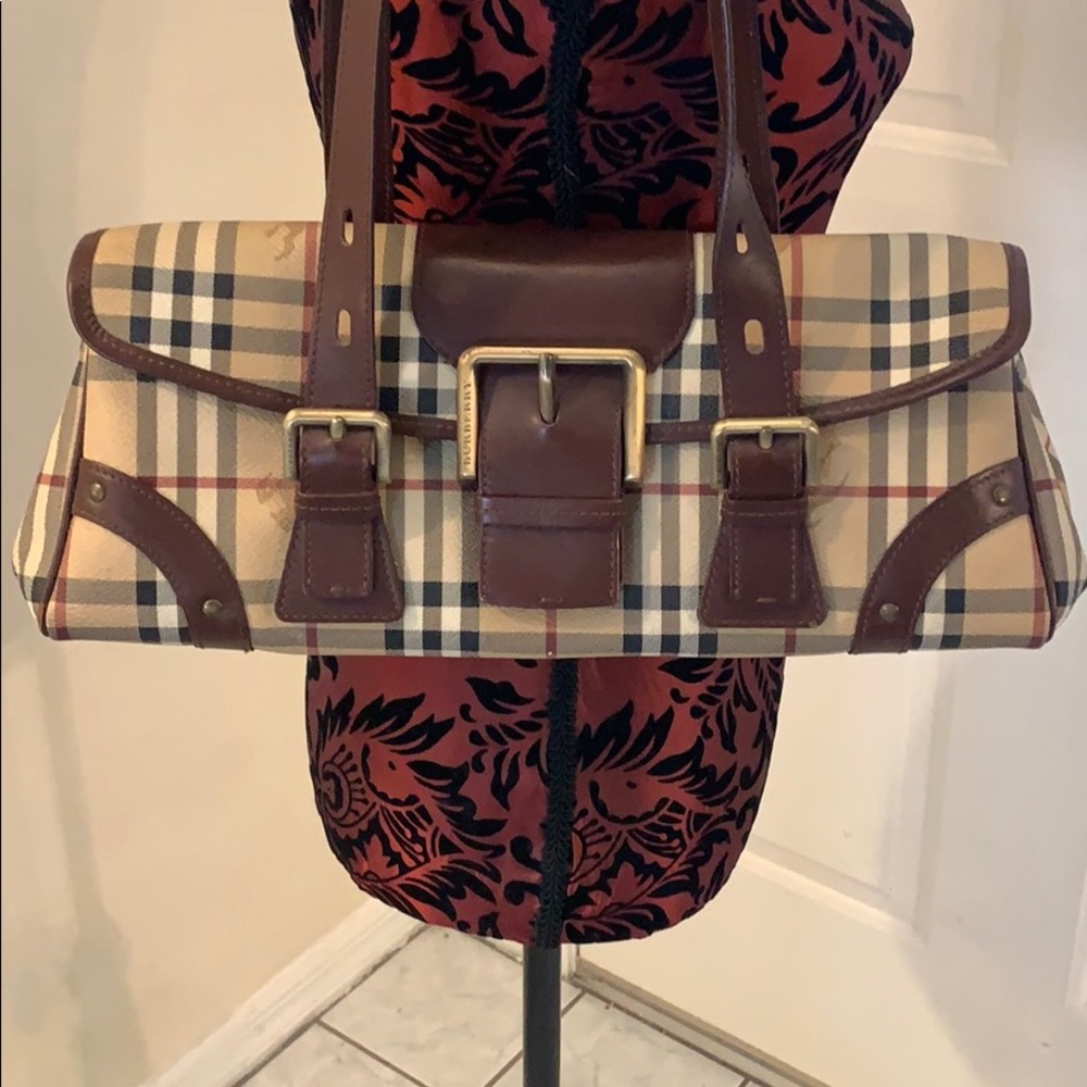 Authentic Vintage Burberry Purse Excellent shape!
